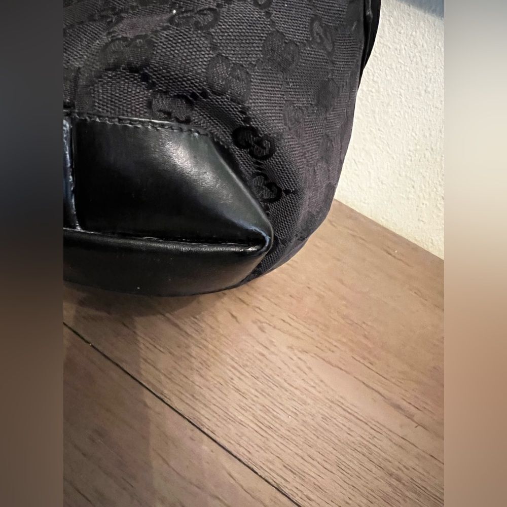 Authentic Gucci nylon calfskin monogram tall tote in black. - Picture 4 of 14